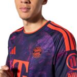 camisa-bayern-de-munique-roxo-2026-27-champions-third-iii-masculina (2)