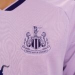 camisa-newcastle-united-roxo-2026-27-third-iii-manga-longa